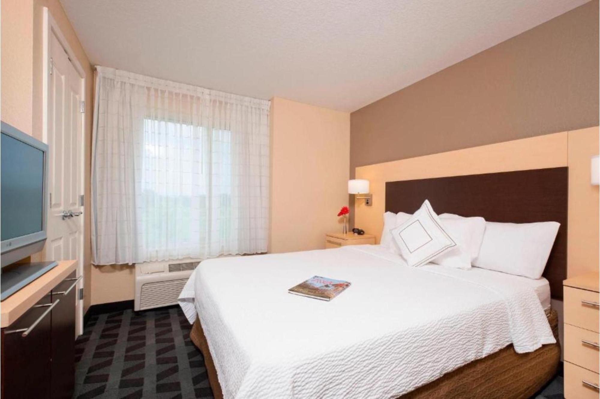 Towneplace Suites Des Moines Urbandale Джонстон Экстерьер фото